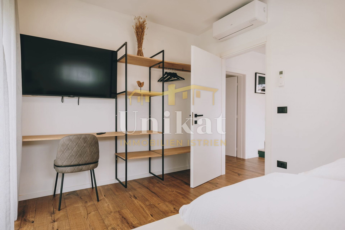 Samostojna hiša s bazenom - 17 km od morja